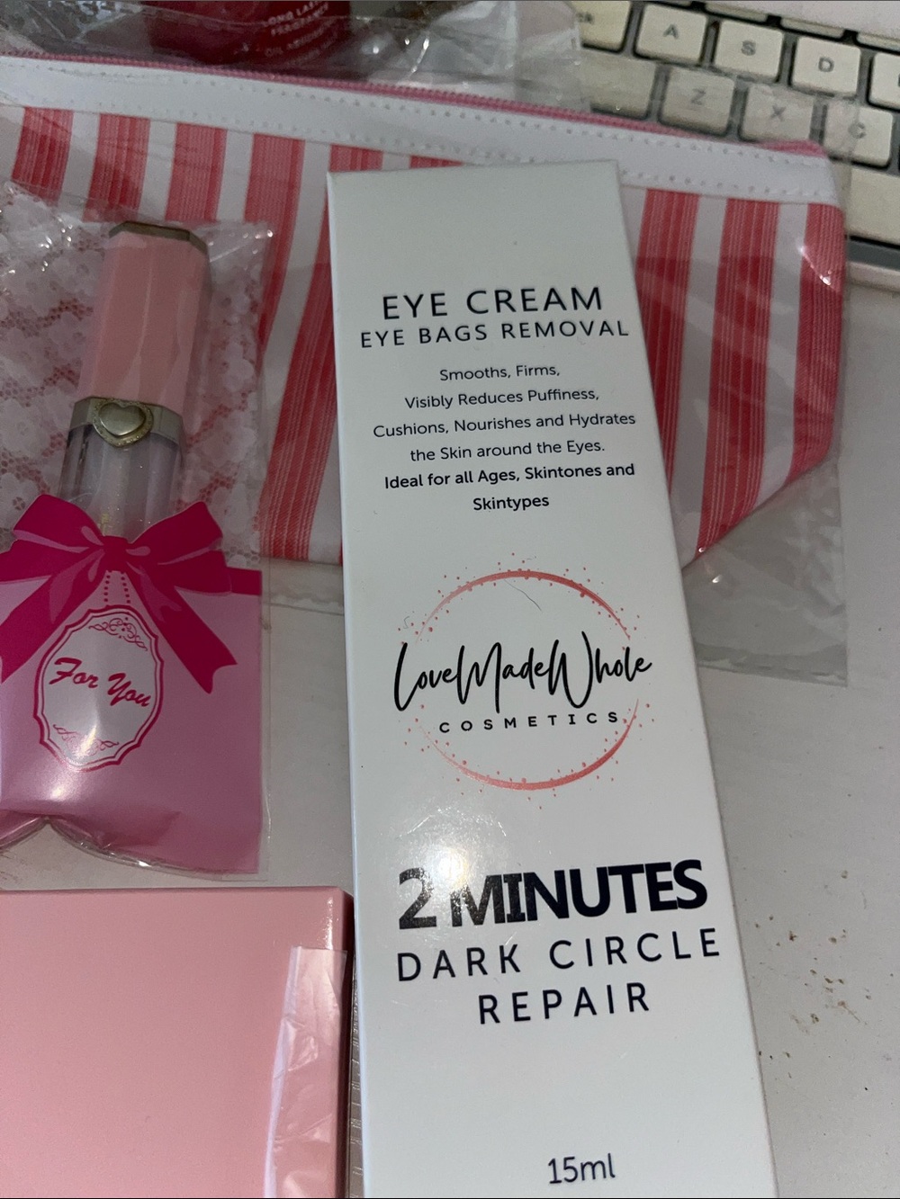 LoveMadenWhole 2 Minutes Dark Circle Repair Eye Cream - Pink